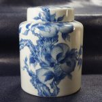 文卿草堂仿雍正九桃茶叶罐封面